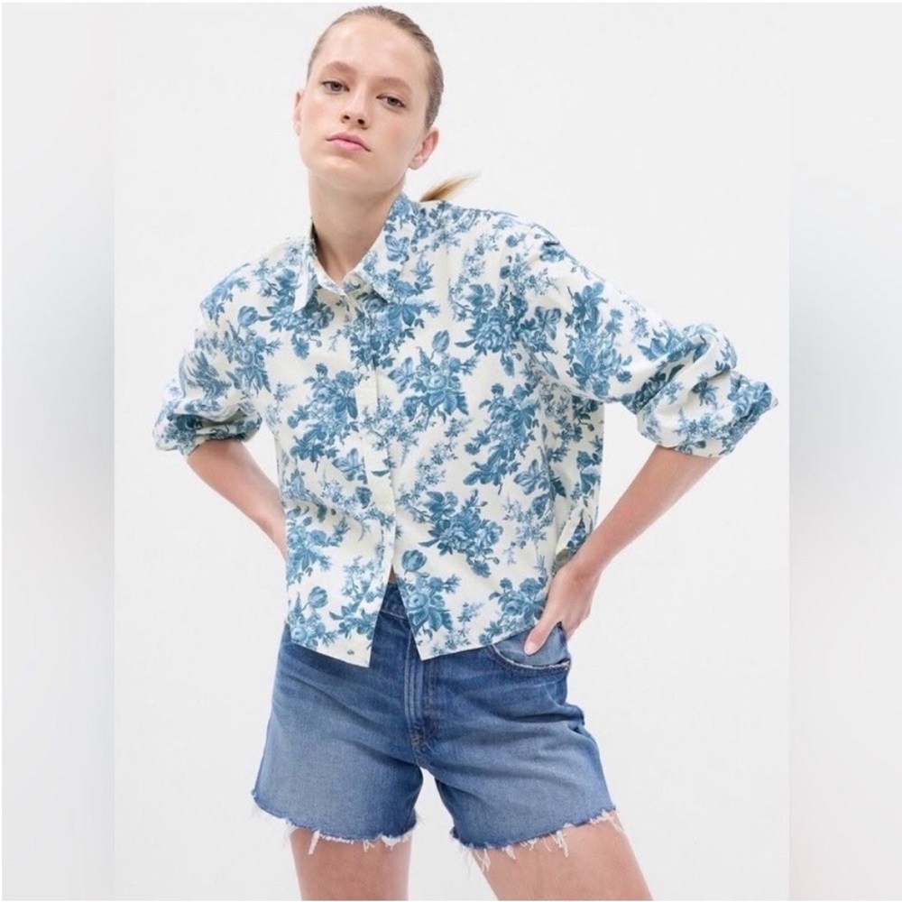 Gap x LoveShackFancy blue Floral Cropped Button Down Shirt size medium like new
